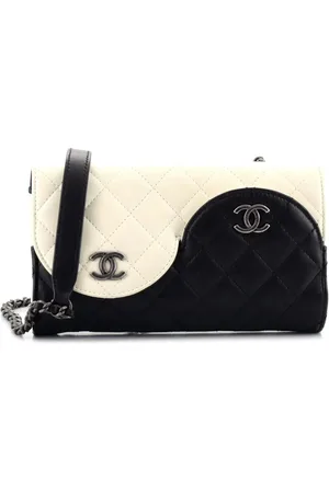 CHANEL 2016 Yin Yang wallet-on-chain