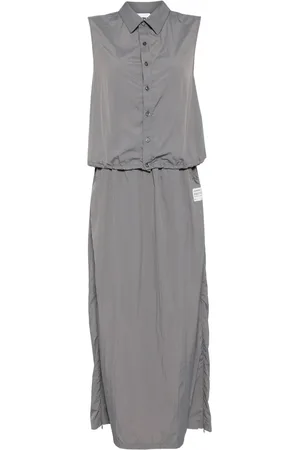 Izzue Logo-appliqué sleeveless shirt