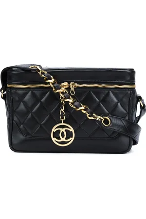 CHANEL Quilted box shoulder bag