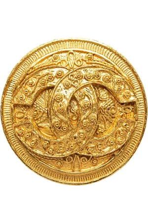 CHANEL 1994 CC Round Brooch costume brooch