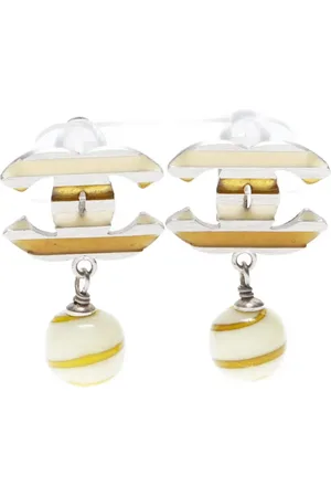 CHANEL 2005 Interlocking CC earrings
