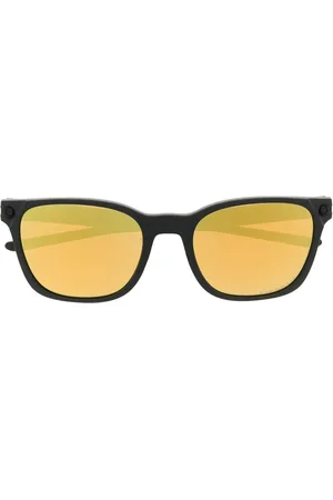 Oakley Wayfarer-frame tinted sunglasses