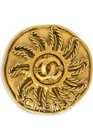 CHANEL 1994 Medallion Sun brooch