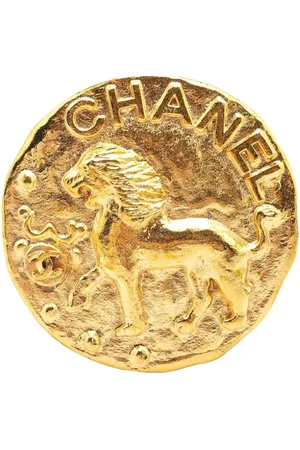 CHANEL 1980-1990 Plated CC Round Lion Brooch costume brooch