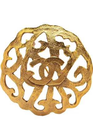 CHANEL 1980-1990 Plated CC Filigree Brooch costume brooch