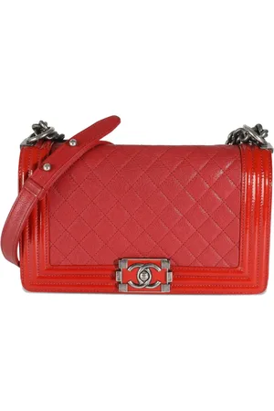 CHANEL 2015-2016 medium Boy Chanel shoulder bag