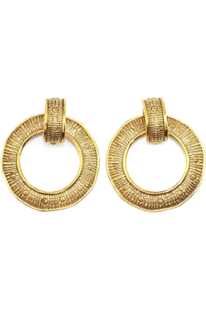CHANEL 1970-1980 Plated Round Drop Clip on Earrings costume earrings