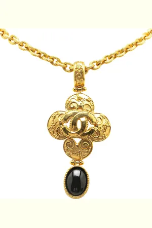 CHANEL 1996 Plated CC Resin Clover Pendant Necklace costume necklace