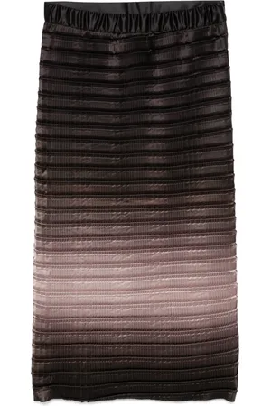 Less Hanging dye gradient printed skirt