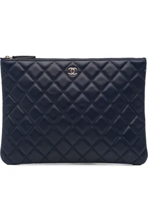 CHANEL 2016-2017 Medium Quilted Lambskin O Case clutch bag