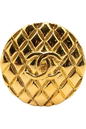 CHANEL 1980-1990 Plated CC Quilted Round Brooch costume brooch