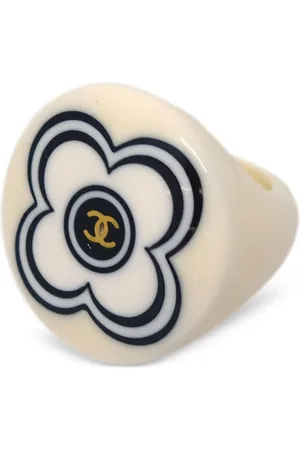 CHANEL 2002 floral-print ring