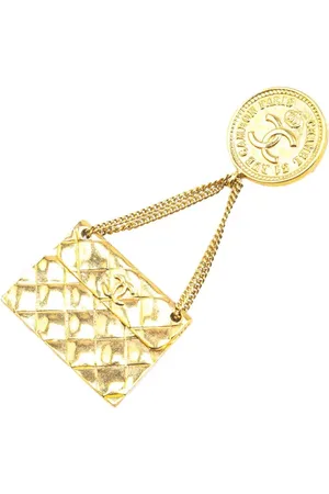 CHANEL 1980-1990 Plated CC Quilted Flap Bag Brooch costume brooch