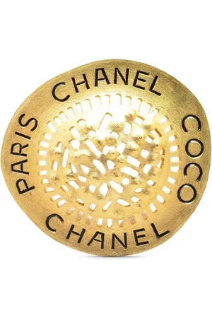 CHANEL 1994 Plated Round Brooch costume brooch