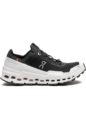 On Running Cloudultra sneakers