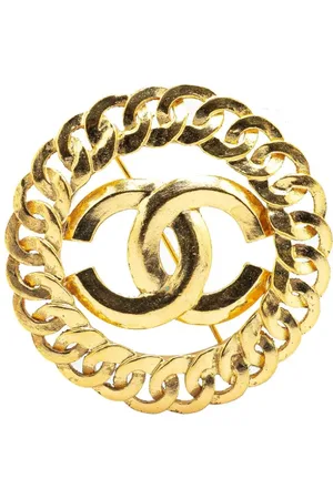 CHANEL 1996 CC Plated Chain Round Brooch costume brooch