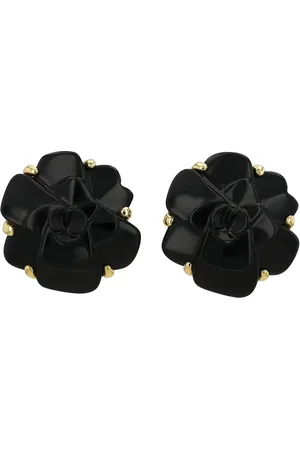 CHANEL 18kt yellow Camellia onyx clip-on earrings