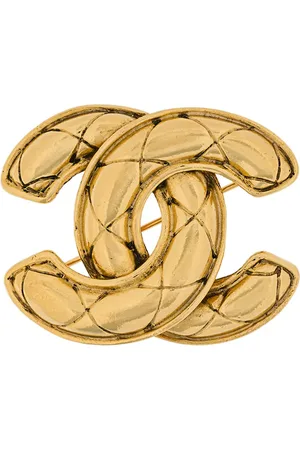 CHANEL CC logo brooch