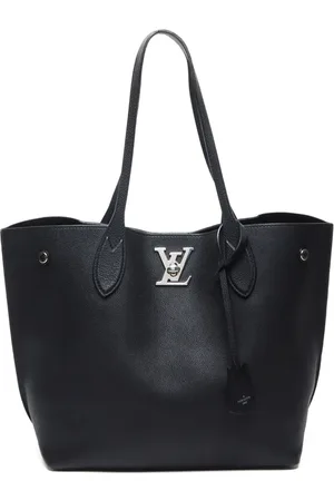 LOUIS VUITTON 2019 Lockme shoulder bag