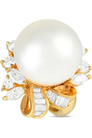 LB Exclusive 18K yellow pearl and diamonds ring