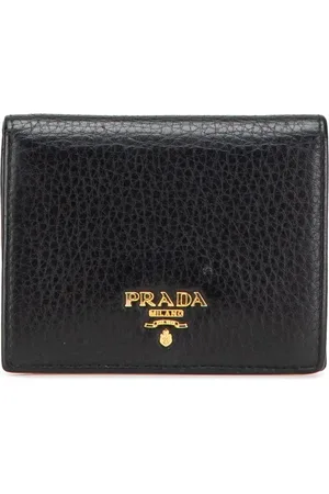 Prada 2000-2024 Vitello Grain Bifold Wallet small wallets