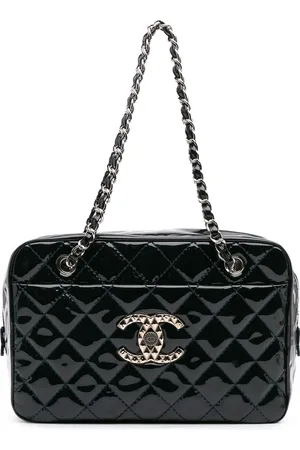 CHANEL 2009-2010 Large CC Quilted Patent Brilliant Camera Bag shoulder bag