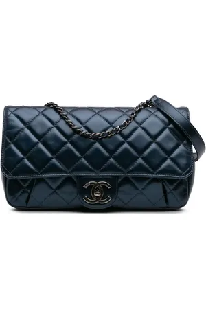 CHANEL 2016-2017 Quilted Glazed Calfskin Coco Pleats Flap crossbody bag