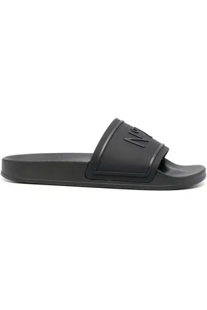 Nº21 Flip Flops & Slides