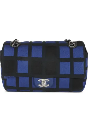 CHANEL Medium Flap cross body bag