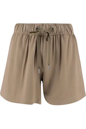 Sa Su Phi Valentina shorts