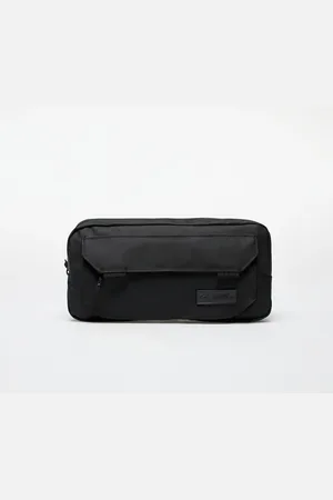 Under Armour Torba Triumph Crossbody / / 3,5l