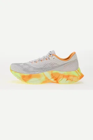 Saucony Trampki Endorphin Pro 4 / EUR 40
