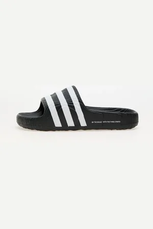 adidas Trampki adidas Adilette 22 / / Ftw White EUR 44.5