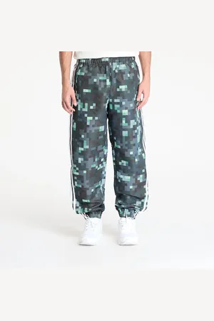 adidas Spodnie adidas x Minecraft Trackpant / / Magic Lime L