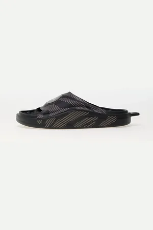 adidas Trampki adidas x Stella McCartney Slide / / Tecear EUR 37