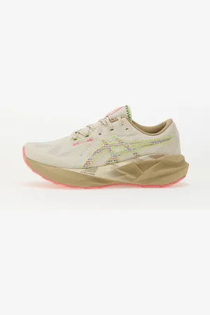 Asics Trampki Novablast 5 Tr / EUR 37.5