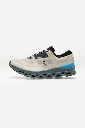 On Running Trampki M Cloudstratus 3 / Horiz EUR 44