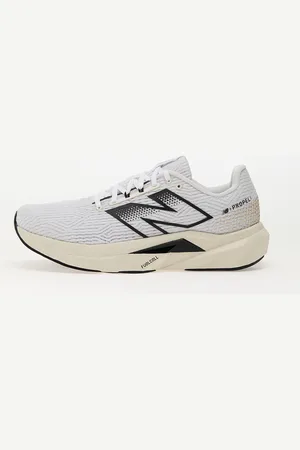 New Balance Trampki FuelCell Propel v5 / / Linen EUR 44