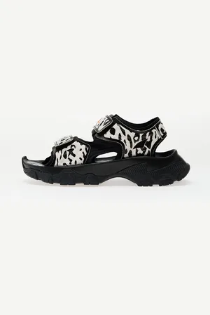 adidas Trampki adidas x Stella McCartney Hika Sandal Ca / / Utility Black EUR 37