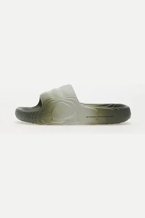 adidas Trampki adidas Adilette 22 / / Core Black EUR 37