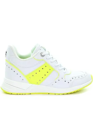 Guess Damskie sneakersy białe FF2G3017