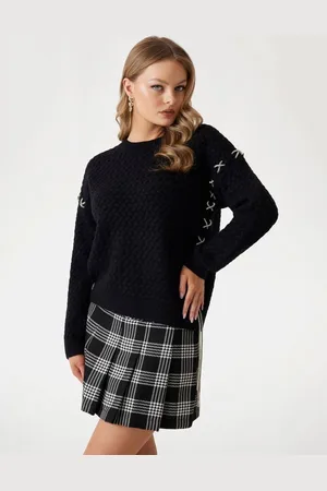 Guess W Sweter Z Dzianiny Warkoczowej Z Domieszką Wełny