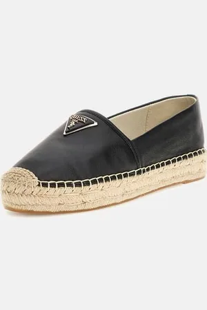Guess W Espadryle Z Trójkątnym Logo Linia Jolandon
