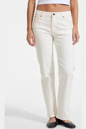 Guess W Jeasny Ze Średnim Stanem Fason Straight Linia G10