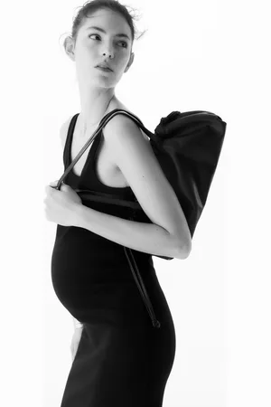 H&M MAMA Dzianinowa sukienka