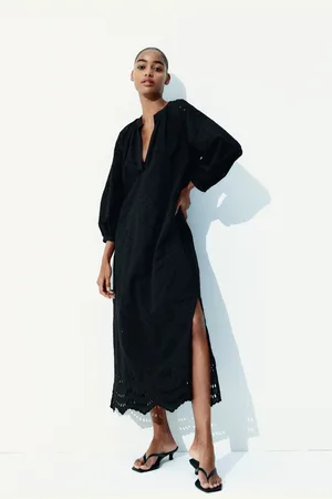 H&M Sukienka z haftem angielskim i wiązanym paskiem
