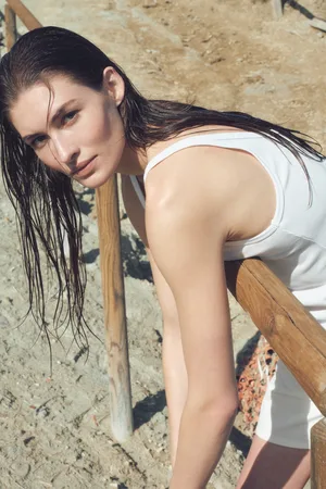 H&M Prążkowany top bez rękawów