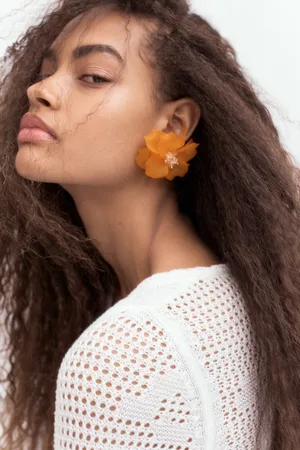 H&M Przylegające kolczyki w kształcie kwiatów