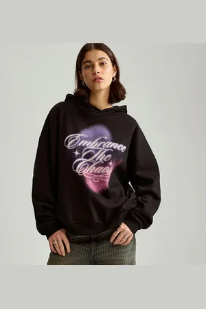 House Bluza z kapturem i nadrukiem Embrance the chaos