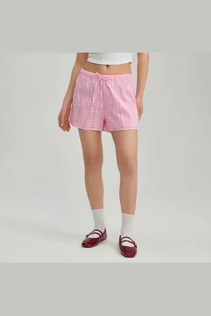 House Różowe szorty z ażurowymi wstawkami mid waist